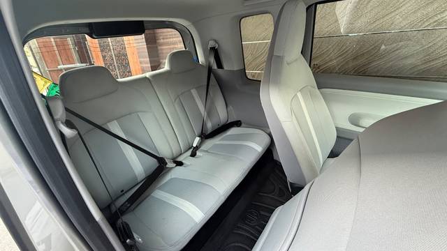 https://images10.gaadi.com/usedgaadi-sellcar/UsedCar/f579a02aa/3287b320-8ffb-437b-b955-361942745fed.jpeg?imwidth=6401