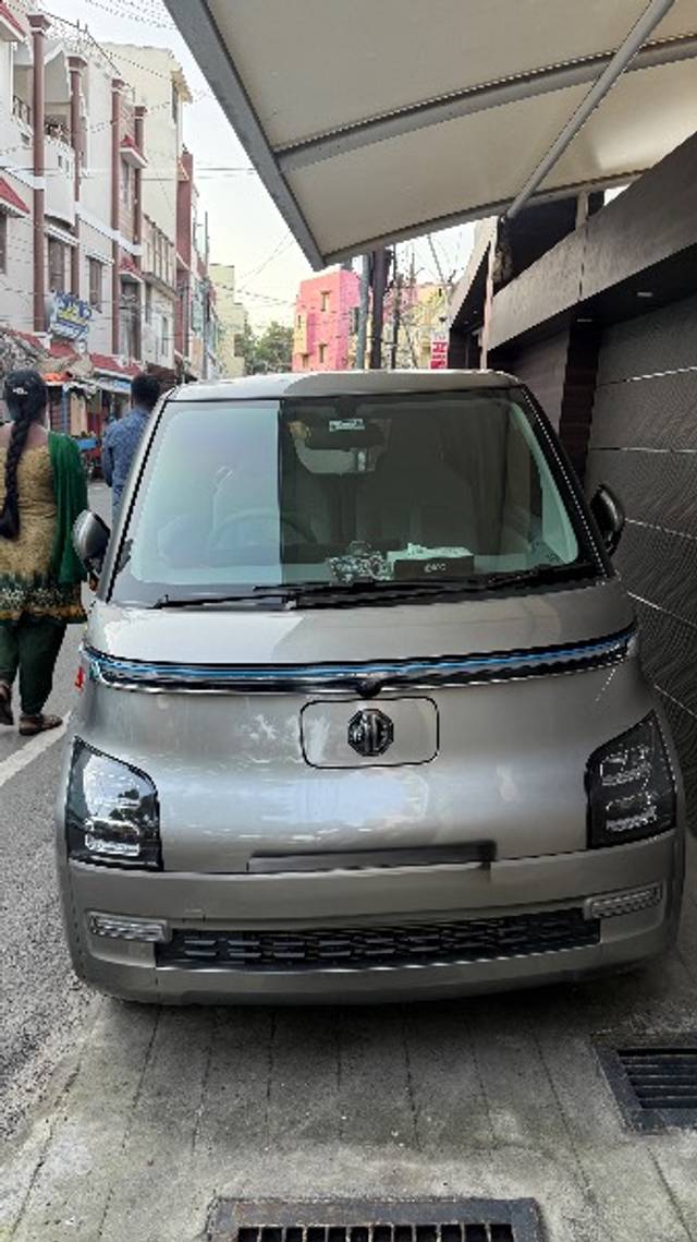 https://images10.gaadi.com/usedgaadi-sellcar/UsedCar/f579a02aa/89531157-a63f-4f9a-9544-547301293f8c.jpeg?imwidth=6400