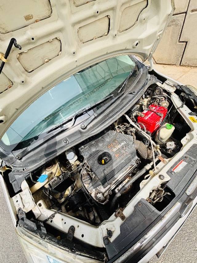https://images10.gaadi.com/usedgaadi-sellcar/UsedCar/f579e32aa/ad957374-6b2b-4fb7-a625-7e368cf056cb.jpeg?imwidth=6402
