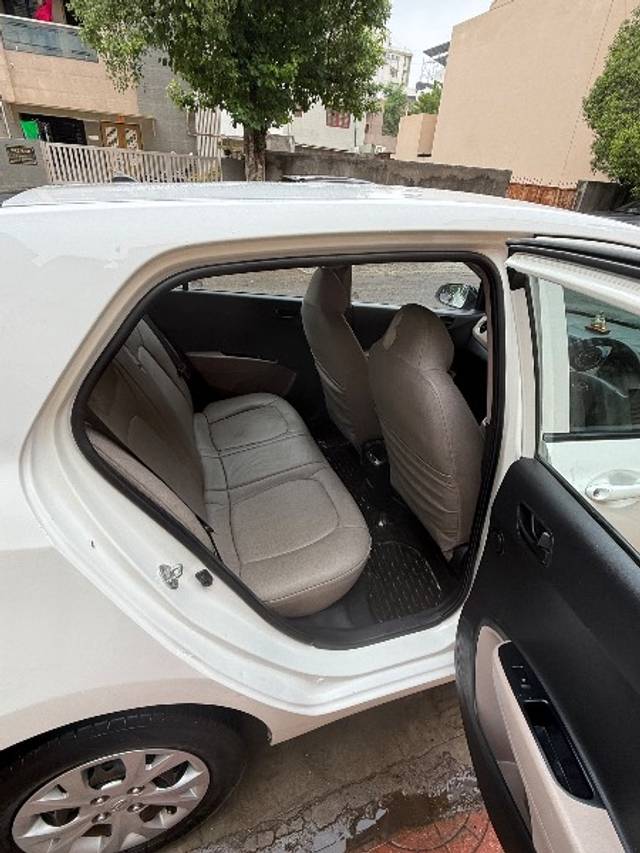 https://images10.gaadi.com/usedgaadi-sellcar/UsedCar/f579f1d1a/d1869dd9-a5fc-4591-94cf-a3bc5d836009.jpeg?imwidth=6402