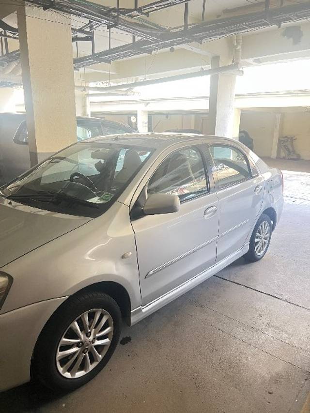 https://images10.gaadi.com/usedgaadi-sellcar/UsedCar/f579fc1fa/15cc6217-ca69-43fc-af8e-82c7a79d212b.jpeg?imwidth=6400