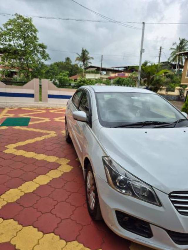 https://images10.gaadi.com/usedgaadi-sellcar/UsedCar/f57ae734a/dd30be4f-5c5a-49de-b79c-80ba0bf1054a.jpg?imwidth=6400