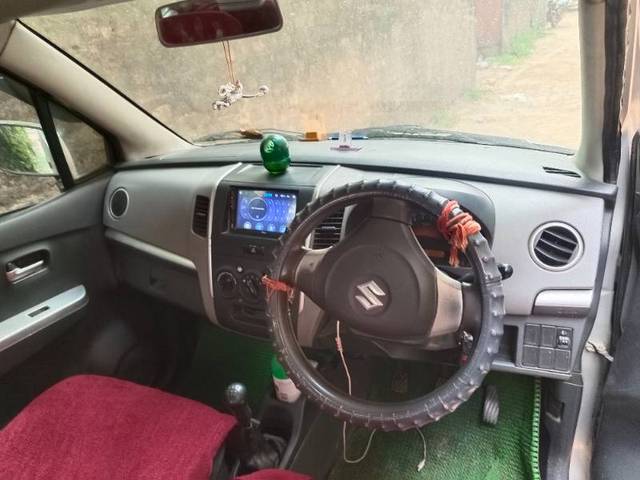 https://images10.gaadi.com/usedgaadi-sellcar/UsedCar/f57b3910a/b7fa6ef9-6290-4017-be50-c38846f65187.jpg?imwidth=6402
