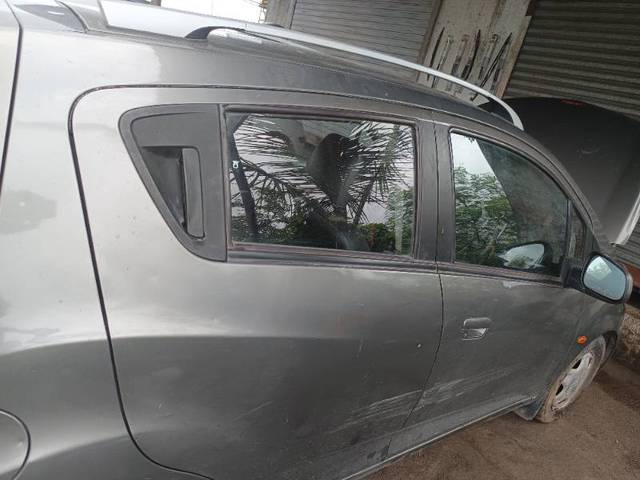 https://images10.gaadi.com/usedgaadi-sellcar/UsedCar/f57c3fd3a/c912e3c5-c848-49ae-9e1a-d78330ec11ce.jpg?imwidth=6402