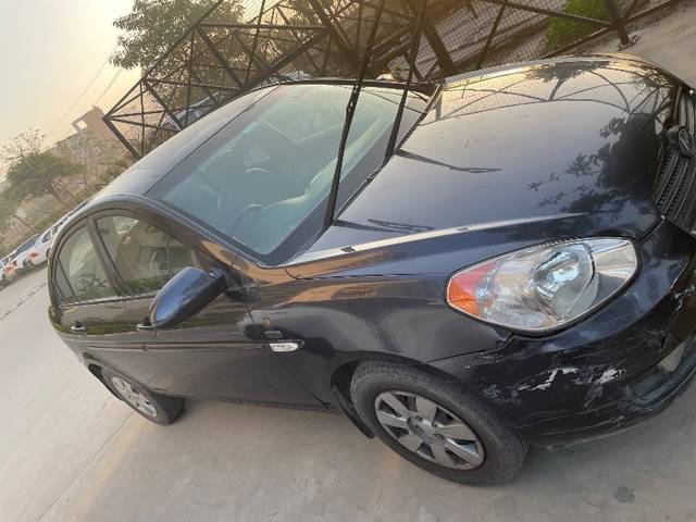 https://images10.gaadi.com/usedgaadi-sellcar/UsedCar/f57ca356a/84c40850-105e-409d-8fb8-6a87b1ac4cf4.jpeg?imwidth=6402