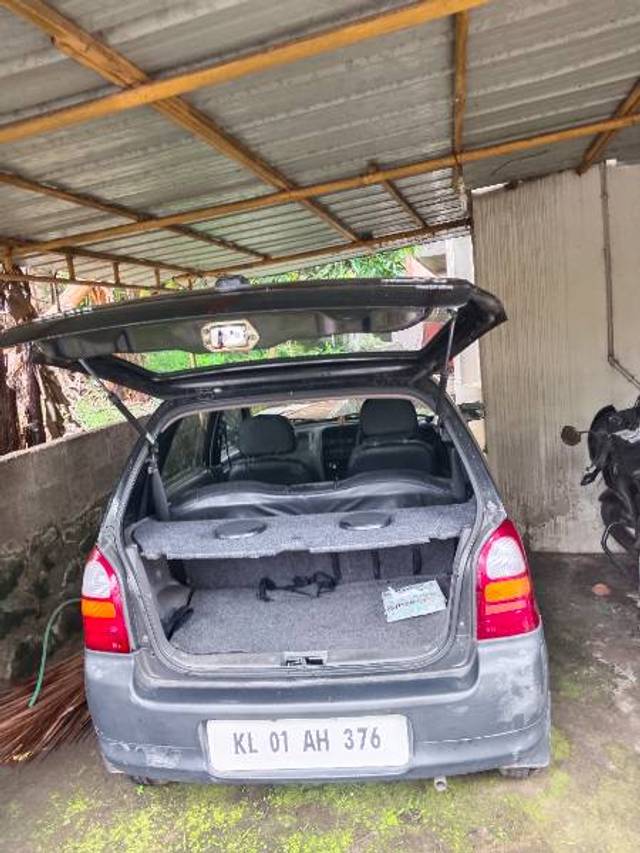 https://images10.gaadi.com/usedgaadi-sellcar/UsedCar/f57cb35da/b5438b21-4d80-49a0-bc13-4e9090bd165f.jpg?imwidth=6402