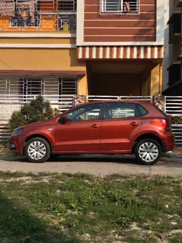 https://images10.gaadi.com/usedgaadi-sellcar/UsedCar/f57cf8d4a/c7e5db4c-adb7-4be2-8aea-ac6bc9794e94.jpg?imwidth=6402