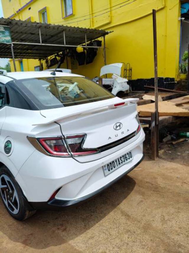 https://images10.gaadi.com/usedgaadi-sellcar/UsedCar/f57d0d5fa/31bfb534-b4f9-4c2d-9c33-00d6e78748f2.jpg?imwidth=6401