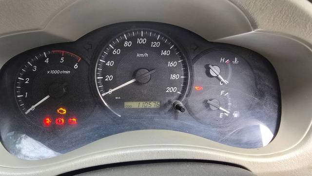 https://images10.gaadi.com/usedgaadi-sellcar/UsedCar/f57d215aa/eae727d6-d17f-4b34-9dbc-2b1be197bea1.jpg?imwidth=6402