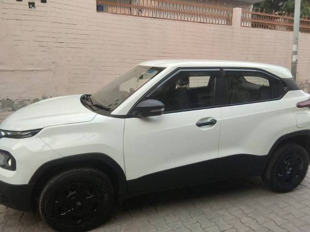 https://images10.gaadi.com/usedgaadi-sellcar/UsedCar/f57dcfcaa/7548432c-6ac0-4a53-a7fa-fb34b6572dfd.jpg?imwidth=6400