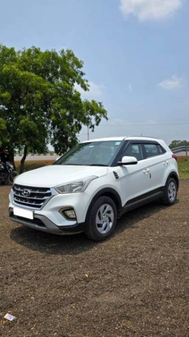 https://images10.gaadi.com/usedgaadi-sellcar/UsedCar/f57e5f94a/9c822bb7-4b7e-4ddb-b653-0fc88eb46354.jpg?imwidth=6402
