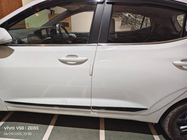 https://images10.gaadi.com/usedgaadi-sellcar/UsedCar/f57e7097a/7d88d3cc-c0a8-4a8f-a47b-3bbd947392c8.jpg?imwidth=6401