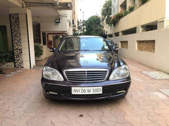 https://images10.gaadi.com/usedgaadi-sellcar/UsedCar/f57f0494a/219f695a-c959-445f-82b6-ac660e7392c8.jpg?imwidth=6400