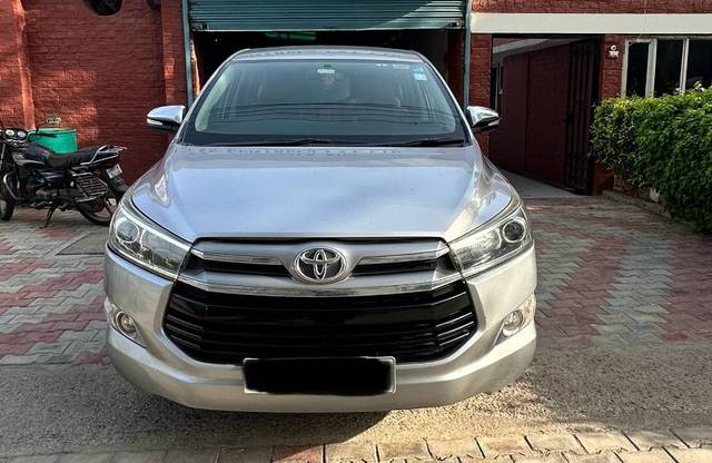 https://images10.gaadi.com/usedgaadi-sellcar/UsedCar/f57f1f3ba/a3c02df1-0ba4-44d2-bf85-88a7f5729580.jpeg?imwidth=6402