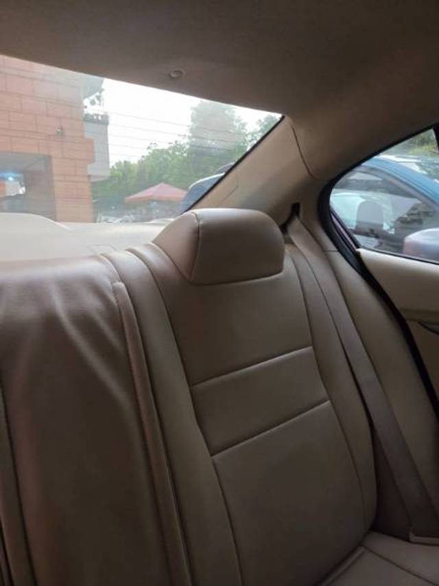 https://images10.gaadi.com/usedgaadi-sellcar/UsedCar/f57f577aa/0378de48-91a8-4539-8480-539a99cf4771.jpg?imwidth=6401