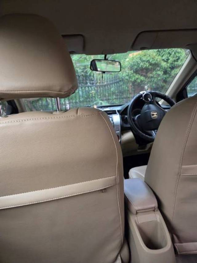 https://images10.gaadi.com/usedgaadi-sellcar/UsedCar/f57f577aa/7e4b0d79-5dca-4ca6-9f3f-846931eeee40.jpg?imwidth=6400