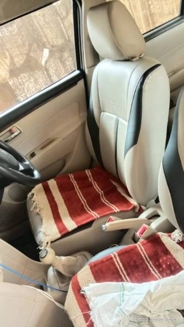 https://images10.gaadi.com/usedgaadi-sellcar/UsedCar/f57f830da/93944d20-14a9-4c71-9ea3-2c856622345f.jpg?imwidth=6401