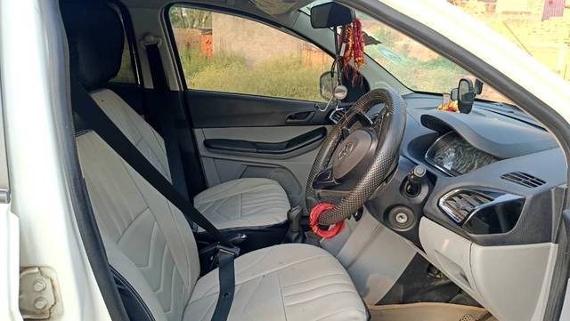 https://images10.gaadi.com/usedgaadi-sellcar/UsedCar/f57f92faa/cff90b16-22b7-4b97-ab38-d8bb3437f24a.jpg?imwidth=6402