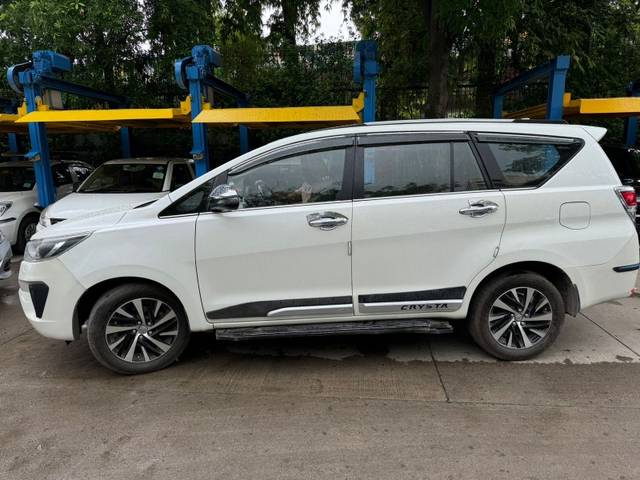 https://images10.gaadi.com/usedgaadi-sellcar/UsedCar/f57fb1d4a/1ab76aff-11b8-4642-b7cb-edf4ab07680f.jpeg?imwidth=6402