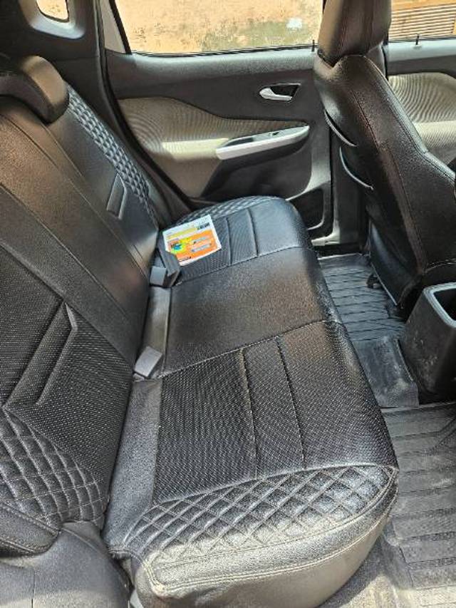 https://images10.gaadi.com/usedgaadi-sellcar/UsedCar/f57ffbefa/c1f14dbc-0178-47ca-94c8-cd89a152b595.jpg?imwidth=6402