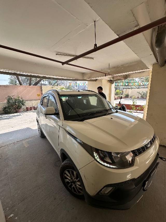 https://images10.gaadi.com/usedgaadi-sellcar/UsedCar/f580662fa/89dde7dc-7c63-44cb-8d3b-9d71517f82ff.jpeg?imwidth=6400