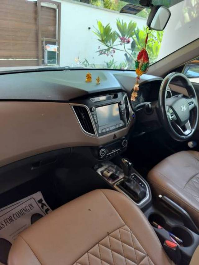 https://images10.gaadi.com/usedgaadi-sellcar/UsedCar/f5812096a/2c1e95cd-4aaf-4fa5-9d1c-8ebcbc717b3a.jpeg?imwidth=6402