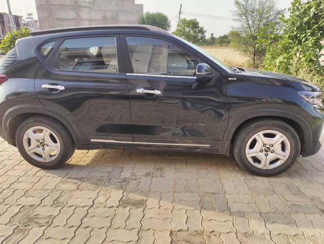 https://images10.gaadi.com/usedgaadi-sellcar/UsedCar/f5812858a/0491df0c-dd92-4ad0-be95-9dc20f52eacb.jpg?imwidth=6401