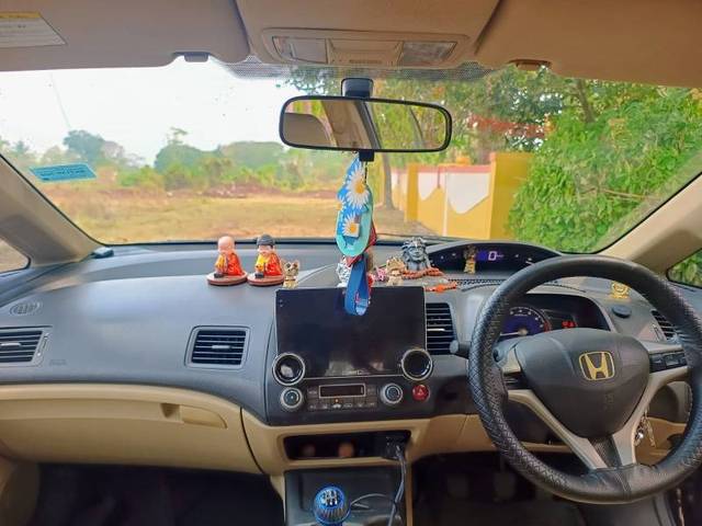 https://images10.gaadi.com/usedgaadi-sellcar/UsedCar/f58257caa/3523428f-3c14-4062-bbbc-f61f4f8fad1d.jpg?imwidth=6401