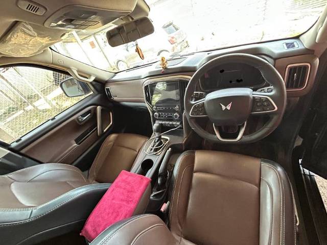 https://images10.gaadi.com/usedgaadi-sellcar/UsedCar/f582f8eba/fbdc8a0f-fc45-477a-af6d-b3a6f3402f24.jpg?imwidth=6402