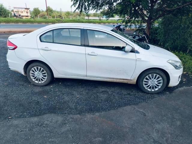 https://images10.gaadi.com/usedgaadi-sellcar/UsedCar/f583449ba/f5673121-b06c-4108-8e9a-29c43cb1e834.jpg?imwidth=6400