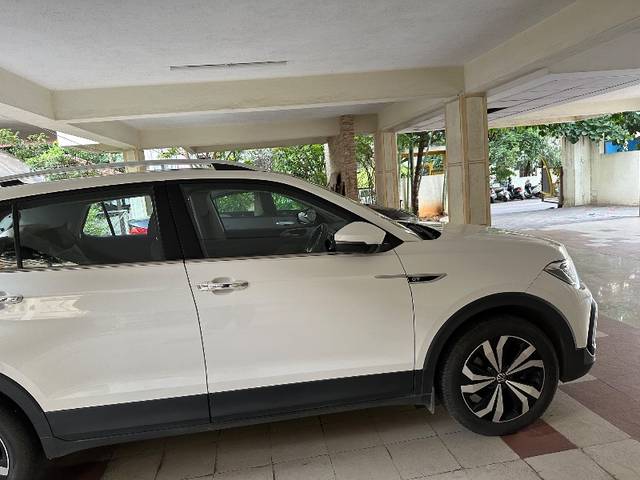 https://images10.gaadi.com/usedgaadi-sellcar/UsedCar/f583a517a/380ff0f6-23e7-4ebe-93d2-39cfacbce044.jpeg?imwidth=6401
