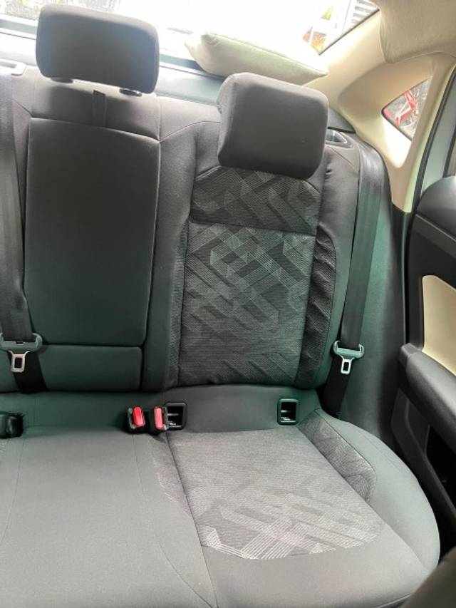 https://images10.gaadi.com/usedgaadi-sellcar/UsedCar/f5840697a/a30f4c8d-cf45-4ded-8b6d-f19df45e5516.jpeg?imwidth=6401
