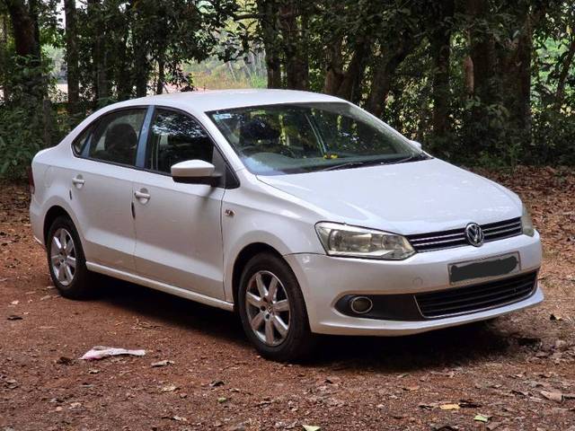 https://images10.gaadi.com/usedgaadi-sellcar/UsedCar/f5840c51a/d223fed7-5ea9-452c-8077-02c11db2ecfa.jpg?imwidth=6400
