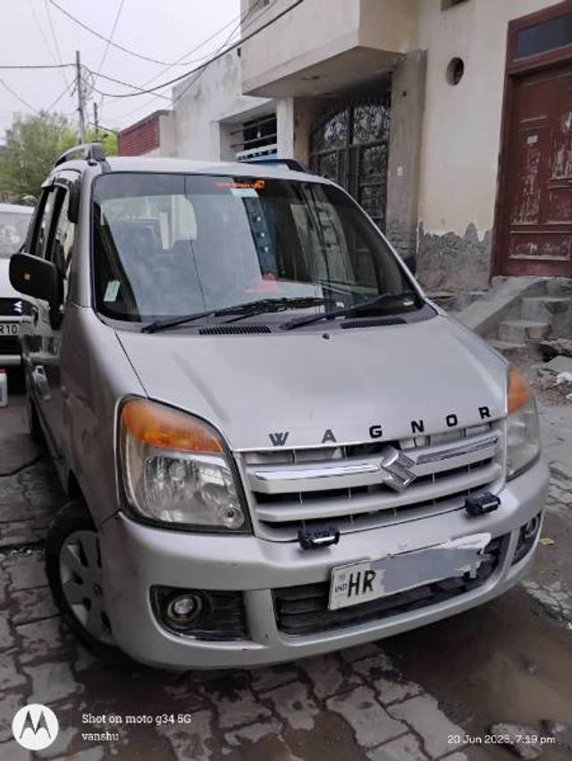 https://images10.gaadi.com/usedgaadi-sellcar/UsedCar/f584c0e7a/b83c7c1b-d617-468a-8d7c-6f0bf80ae684.jpg?imwidth=6400