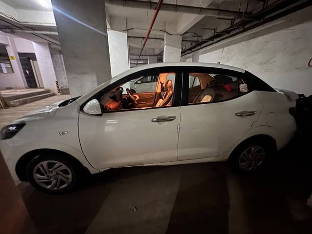 https://images10.gaadi.com/usedgaadi-sellcar/UsedCar/f5850205a/808fad91-0434-44f1-b940-1647bd0069a7.jpeg?imwidth=6400