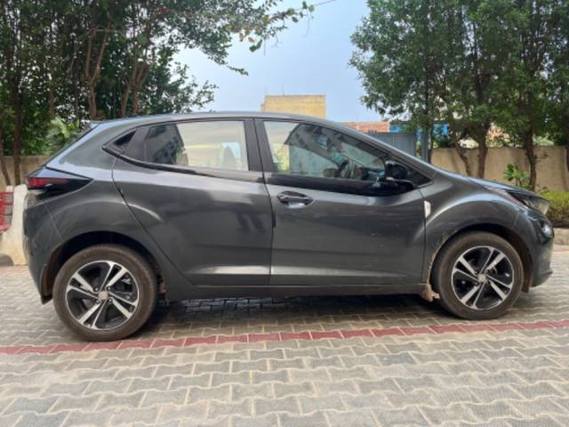 https://images10.gaadi.com/usedgaadi-sellcar/UsedCar/f58527c4a/498ef57d-b265-4653-b406-75ff1144c4a0.jpeg?imwidth=6402