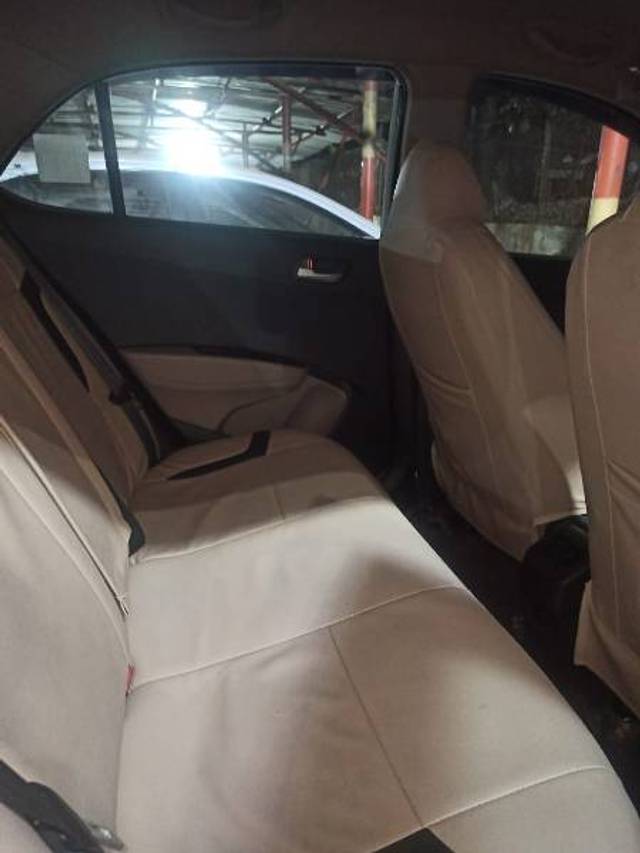 https://images10.gaadi.com/usedgaadi-sellcar/UsedCar/f585305da/6f056f35-3780-4dc8-b2d3-71e3b135472a.jpg?imwidth=6402