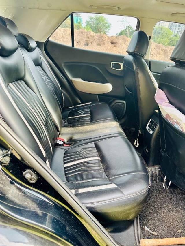 https://images10.gaadi.com/usedgaadi-sellcar/UsedCar/f5859f0da/42566e08-3038-481b-850f-dfca89ea512b.jpeg?imwidth=6402