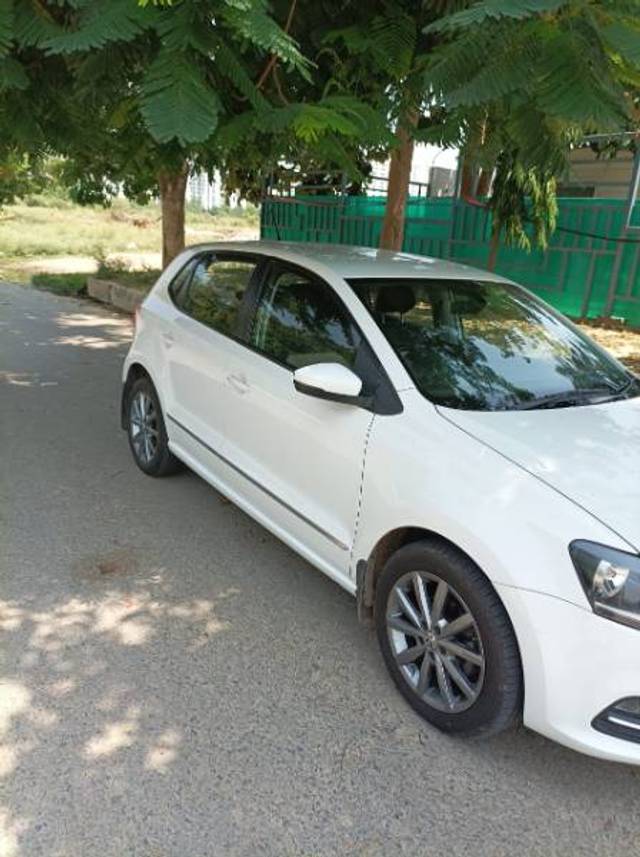 https://images10.gaadi.com/usedgaadi-sellcar/UsedCar/f585d132a/5d770868-1fda-48c7-a399-5009ad14cf7c.jpg?imwidth=6401