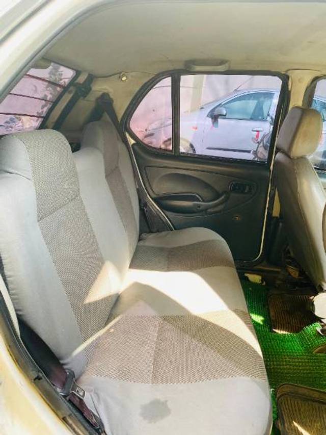 https://images10.gaadi.com/usedgaadi-sellcar/UsedCar/f5863c45a/0916274c-58d0-4bc4-aec0-a5718fe34a92.jpeg?imwidth=6402