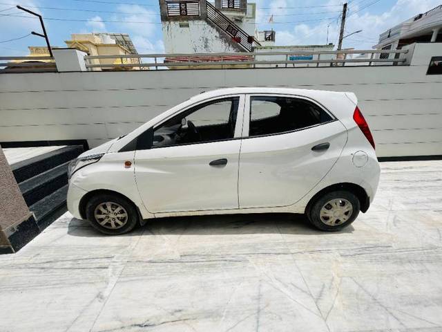 https://images10.gaadi.com/usedgaadi-sellcar/UsedCar/f5865171a/82a918cd-3f43-47df-9e5d-7fdbc76f56b8.jpg?imwidth=6402