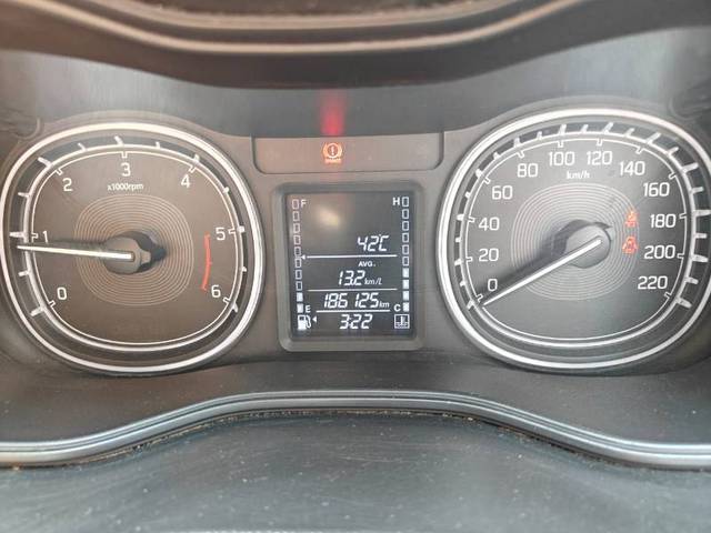 https://images10.gaadi.com/usedgaadi-sellcar/UsedCar/f586584ea/b2d843ca-53dc-411d-ac83-de95da59b2fe.jpeg?imwidth=6401