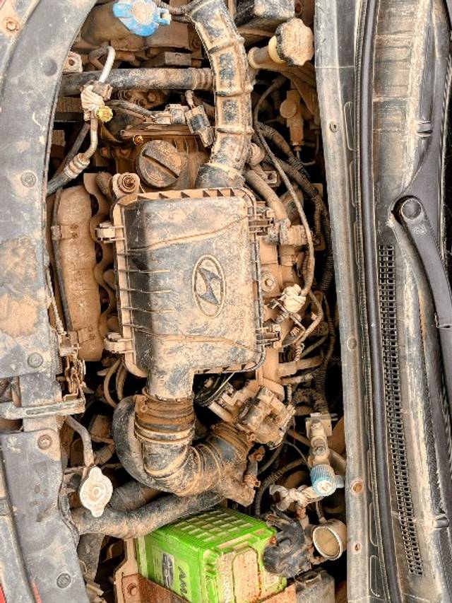 https://images10.gaadi.com/usedgaadi-sellcar/UsedCar/f58658c7a/323f76a8-02e8-427b-b782-28f7ffc83191.jpeg?imwidth=6402