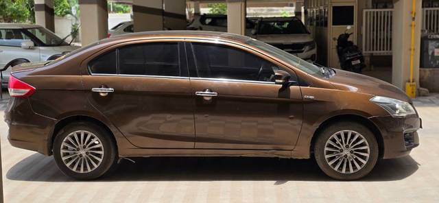 https://images10.gaadi.com/usedgaadi-sellcar/UsedCar/f586a846a/036307bc-0cf6-488e-bb7d-fe750098b51b.jpg?imwidth=6400