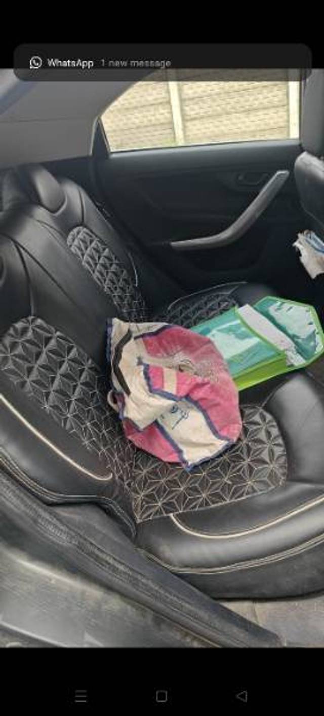 https://images10.gaadi.com/usedgaadi-sellcar/UsedCar/f586dc42a/9898c9c6-5cc7-445b-85ff-e12bf6a513dd.jpg?imwidth=6401