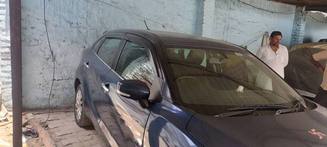 https://images10.gaadi.com/usedgaadi-sellcar/UsedCar/f587b9cca/eb0cb8e3-c870-4e45-9851-af474a7d18b2.jpg?imwidth=6401