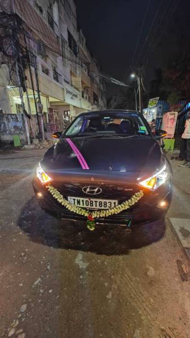 https://images10.gaadi.com/usedgaadi-sellcar/UsedCar/f58817bfa/46d6eca3-4af7-4246-a457-d1652d2bd9ff.jpg?imwidth=6400
