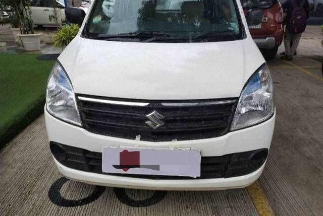 https://images10.gaadi.com/usedgaadi-sellcar/UsedCar/f58834eba/0ed68b83-5832-4799-b182-1be38e795fe8.jpg?imwidth=6400