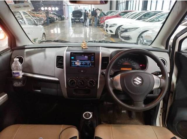 https://images10.gaadi.com/usedgaadi-sellcar/UsedCar/f58834eba/92b6b0de-1226-490a-af0c-c0372fd70885.jpg?imwidth=6402