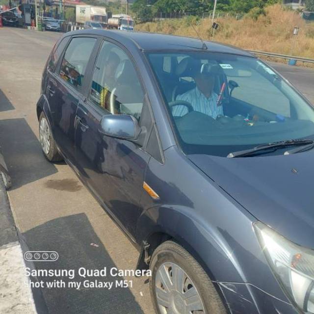 https://images10.gaadi.com/usedgaadi-sellcar/UsedCar/f588e88da/5c764e1e-d470-49dd-b2bd-44d207e18ceb.jpg?imwidth=6401
